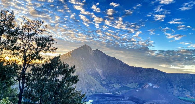 Rinjani Trekking - Senaru Crater Rim